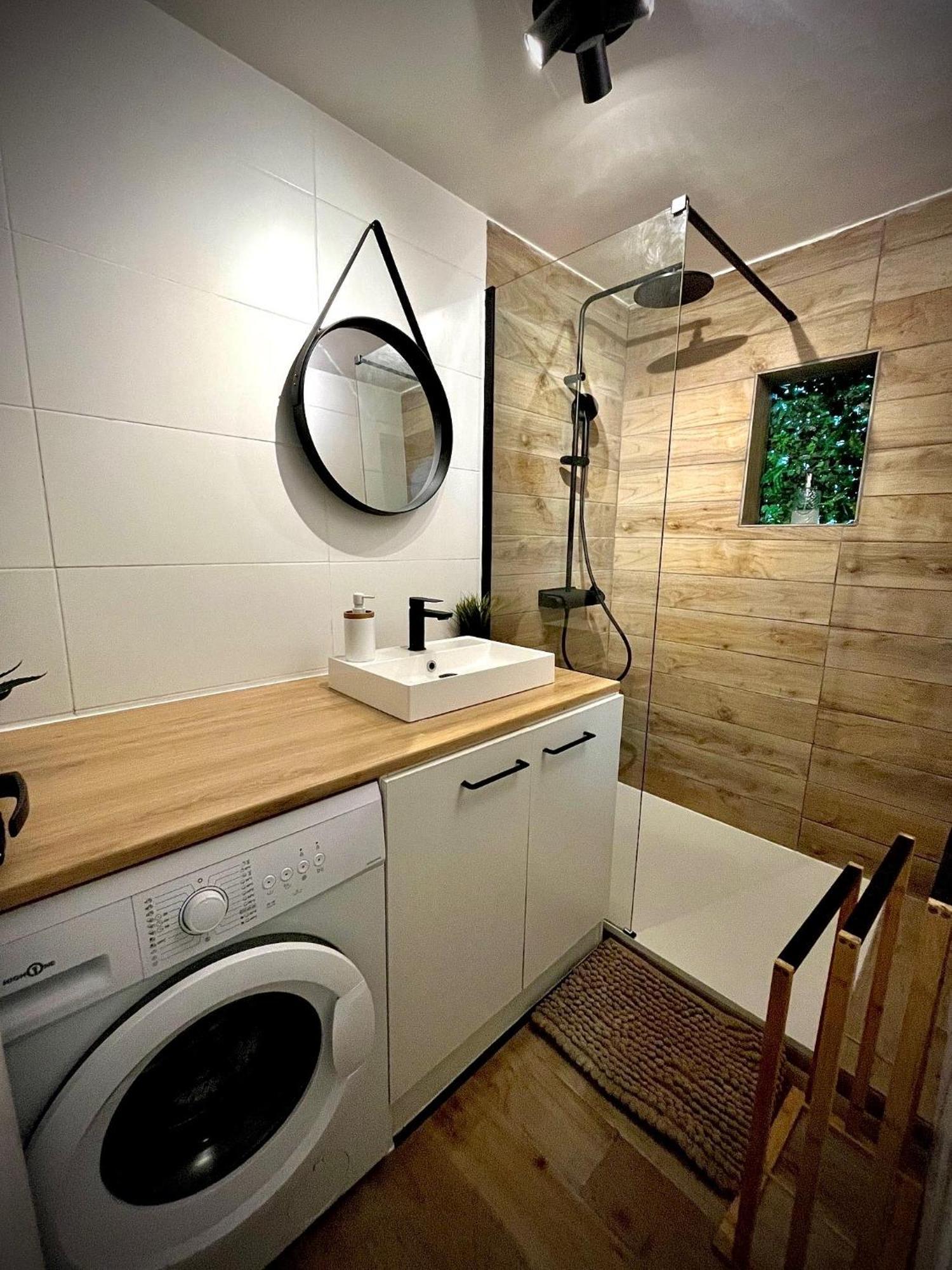 Petite Maison Avec Terrasse ラ・ペンネ・シュル・オヴァーニュ エクステリア 写真